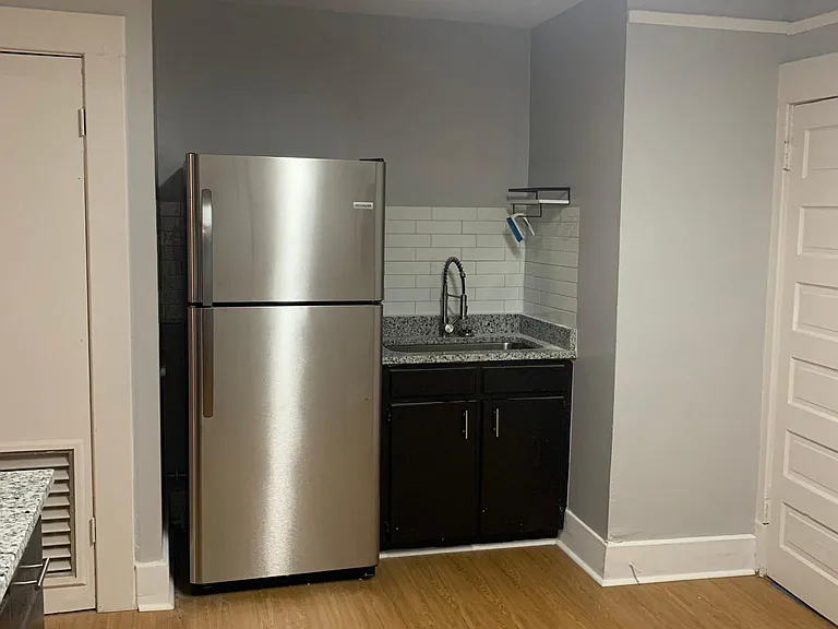 1213 Maple St #1/2 — Photo 6