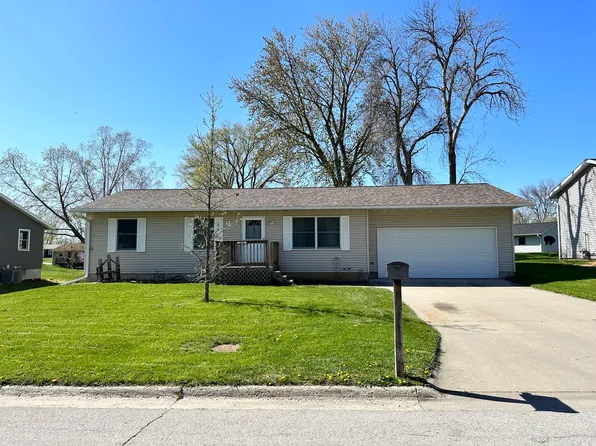 832 W O Ave, Nevada, IA 50201