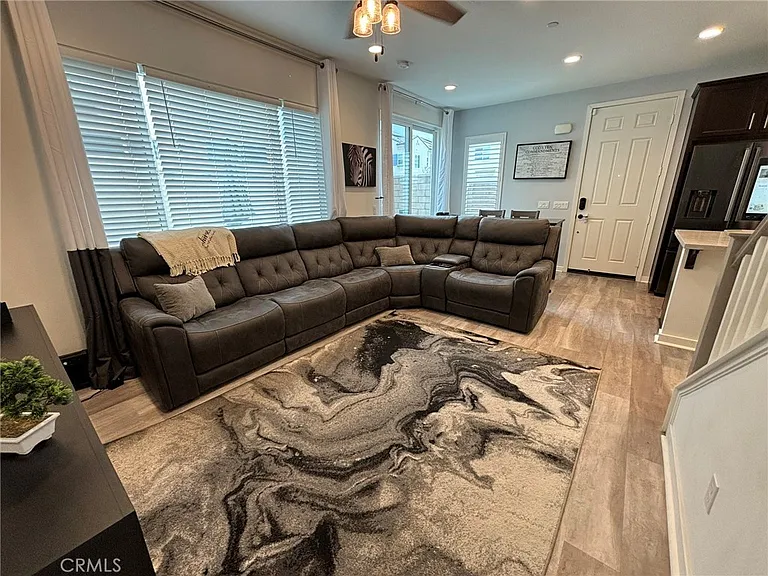 3827 Grant St #54 — Photo 4