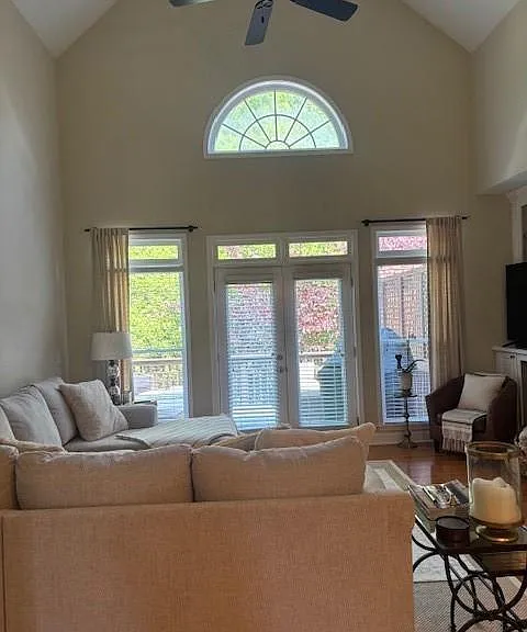 4061 Glen Vista Ct — Photo 2