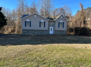 909 Cottrell Hill Rd, Lenoir, NC 28645