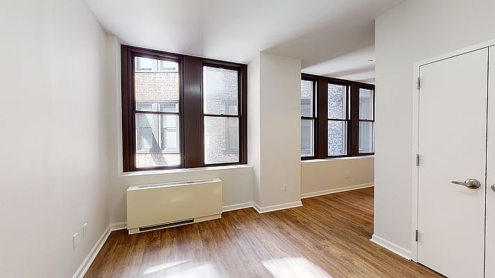 1st image of 15 Park Row APT 20C