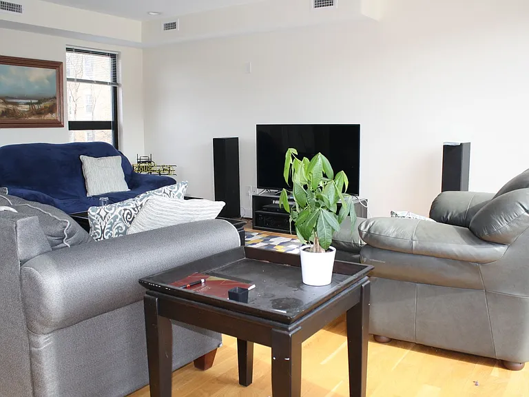 1616 Beacon St #3 — Photo 13