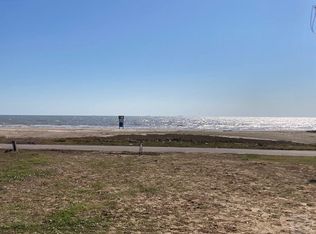 1943 Avenue J #14, Pt Bolivar, TX 77650