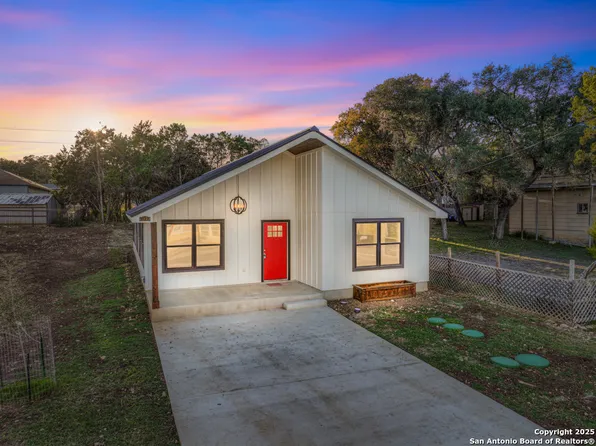 1127 Greenhill, Canyon Lake, TX 78133