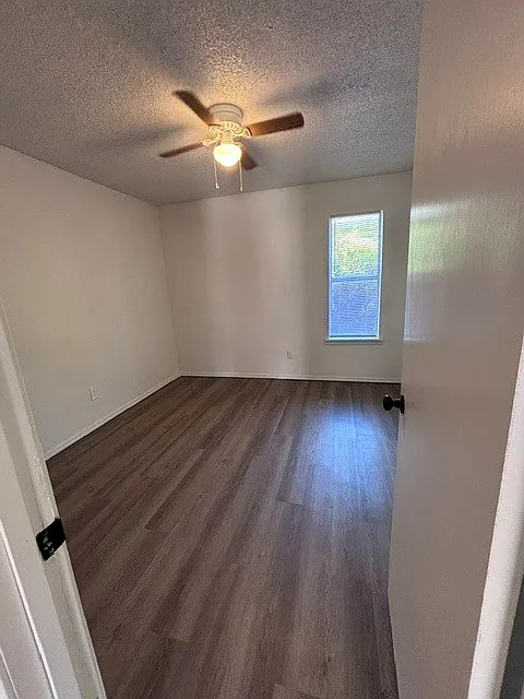 2 bed, 800 sqft, $995 — Photo 4