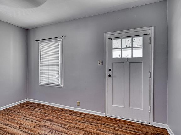 3rd image of 728 E Parkland Ave