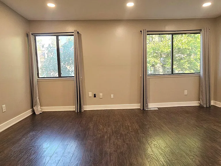 401 Bismark Way — Photo 11