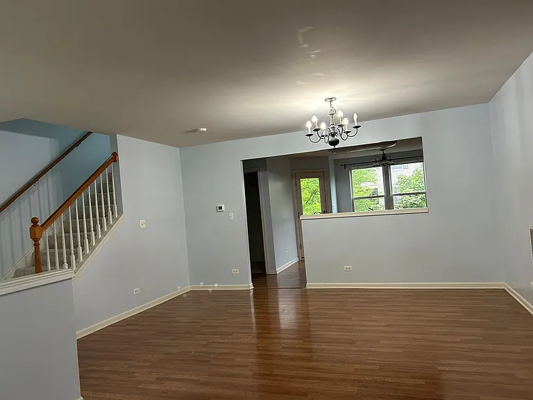 506 Conservatory Ln — Photo 3