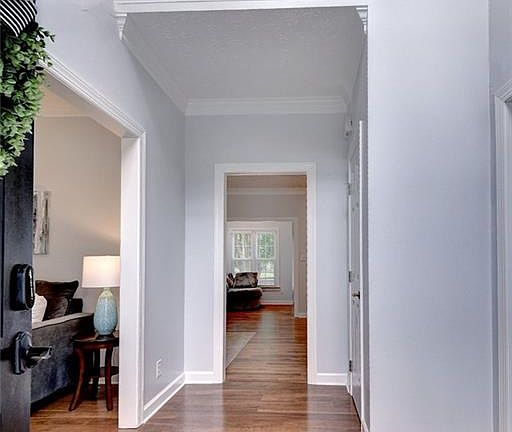 4th image of 100 E Wedgwood Dr