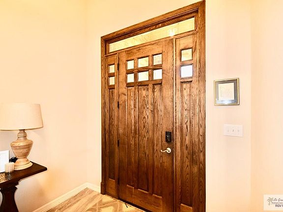 3rd image of 6771 Garden Woods Ave