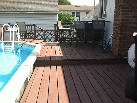 2nd image of 140 1st Ave