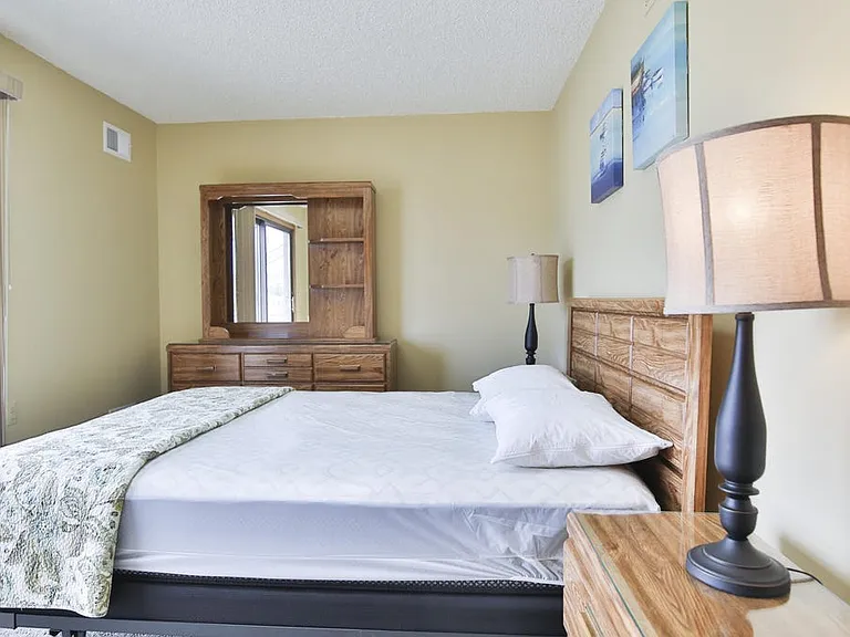 21 Brown Ave — Photo 105