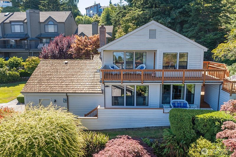 2nd image of 106 Chinook Lane