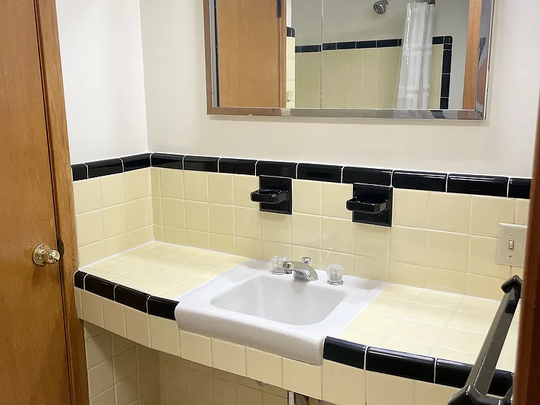 Dunlap Apartments — Photo 16