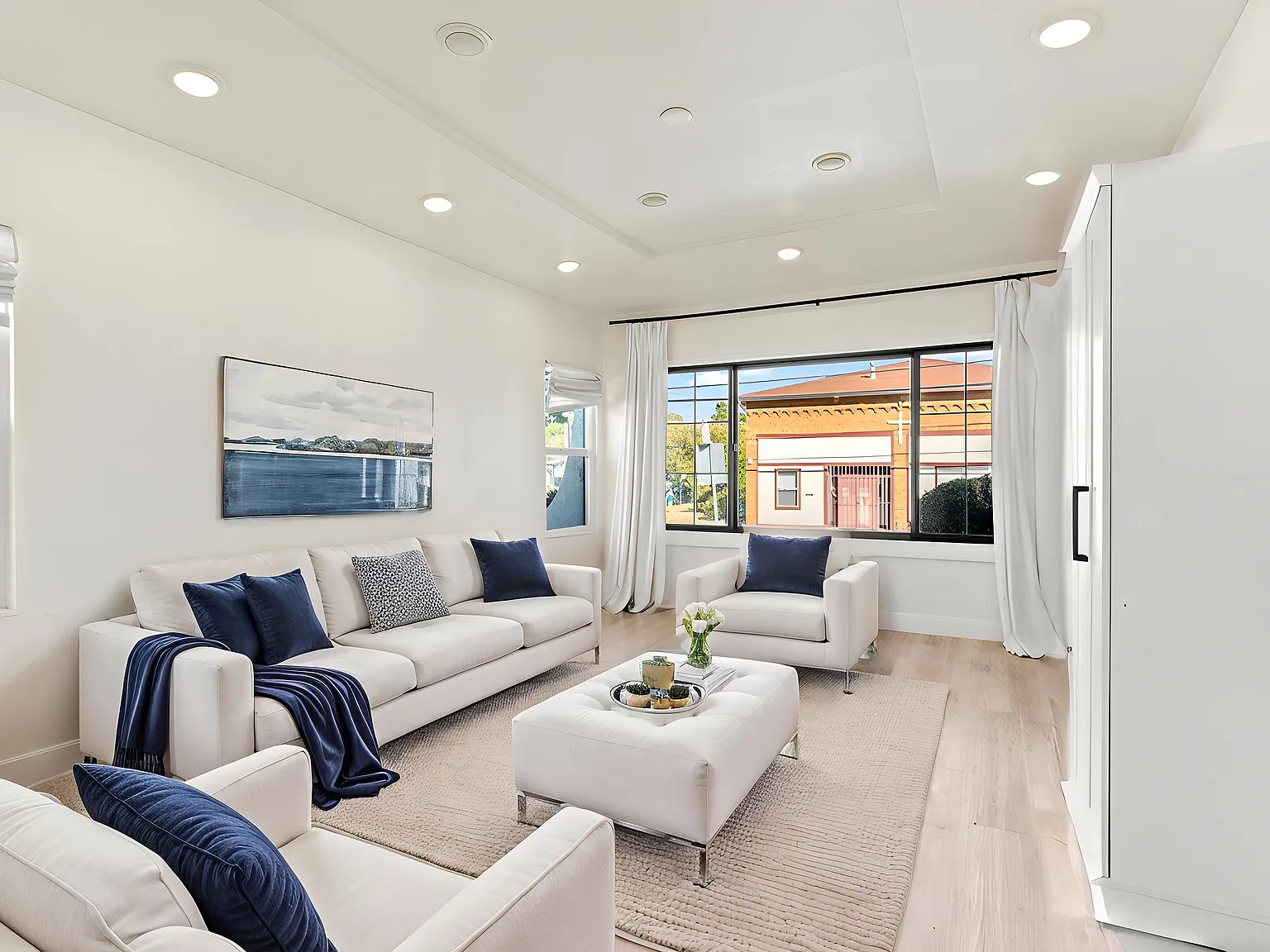3 bed, 1049 sqft, $3,888 — Photo 3