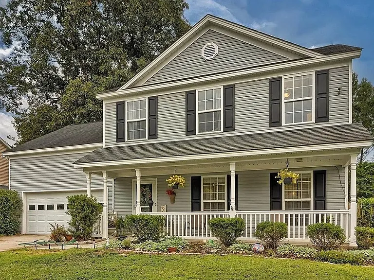 189 Hester Woods Dr — Photo 2