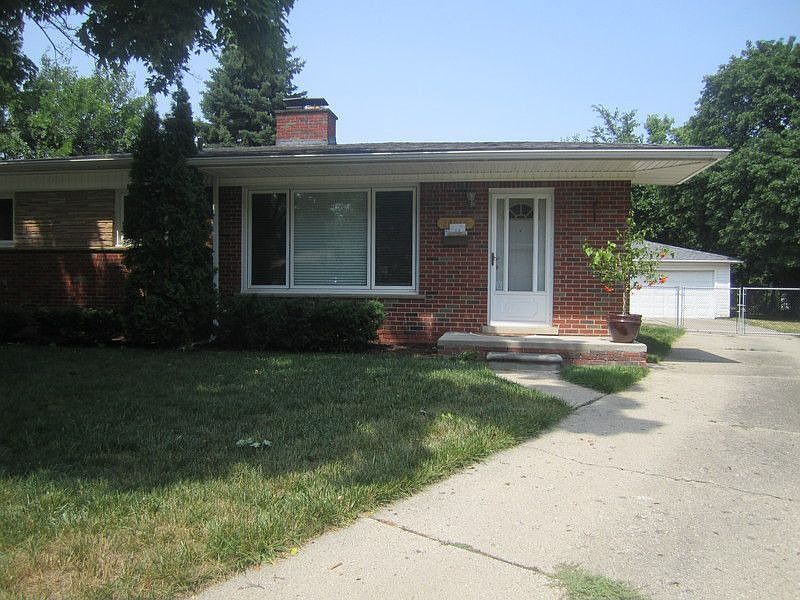 1st image of 24016 Earl Ct
