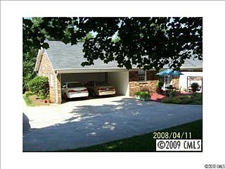 2nd image of 3323 Tamworth Ln