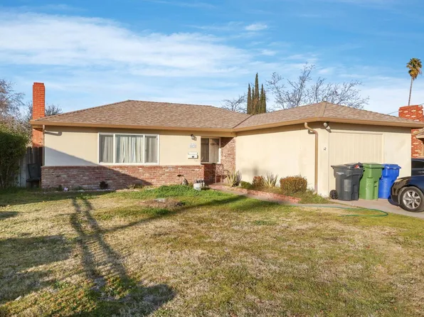 1073 Flower St, Turlock, CA 95380