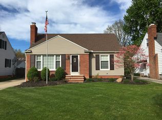 16396 Parklawn Ave, Middleburg Heights, OH