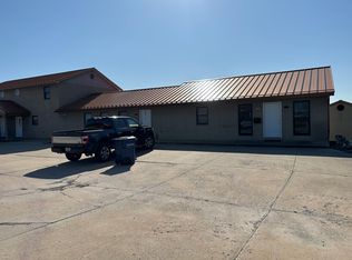 1800 Pinnacle Point Dr, Holts Summit, MO 65043