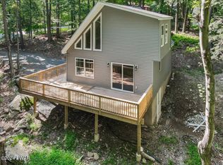 67 Wedge Dr, Lake Ariel, PA 18436