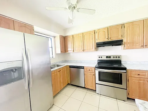 2304 Seaside Dr Photo 1