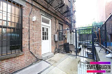 Rented by R New York