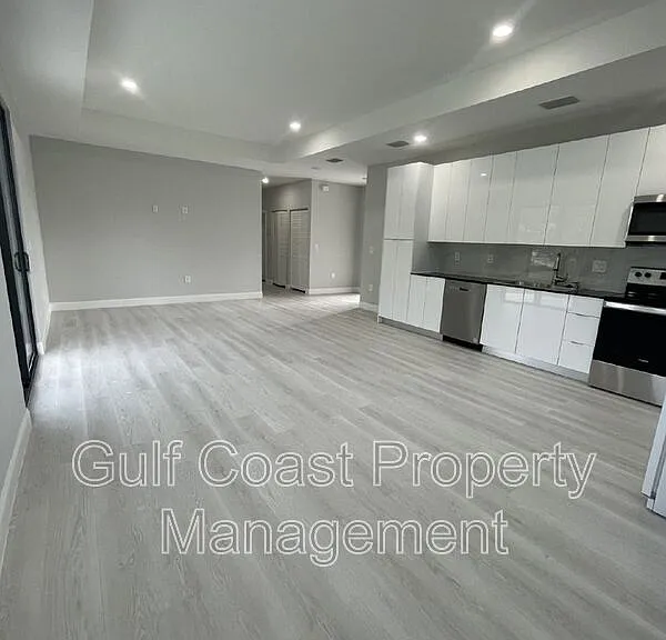 662 Windermere Dr — Photo 6