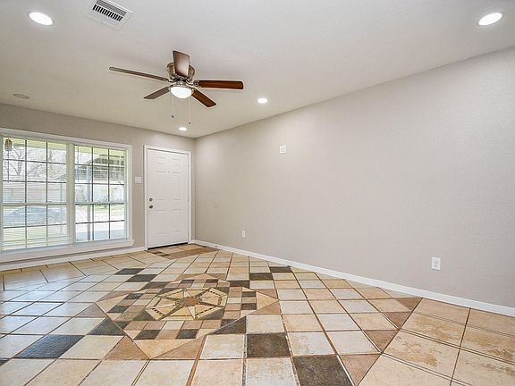 3rd image of 515 Westside Ct