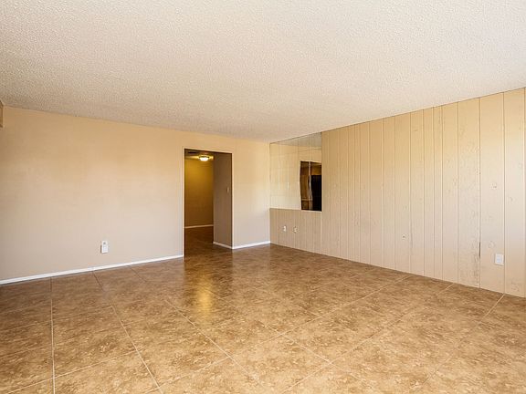 5th image of 1721 W Wood Dr