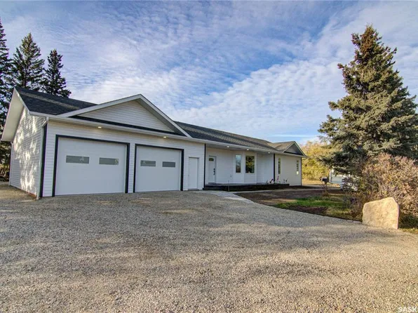 108 Central AVENUE, Love, SK S0J 1P0