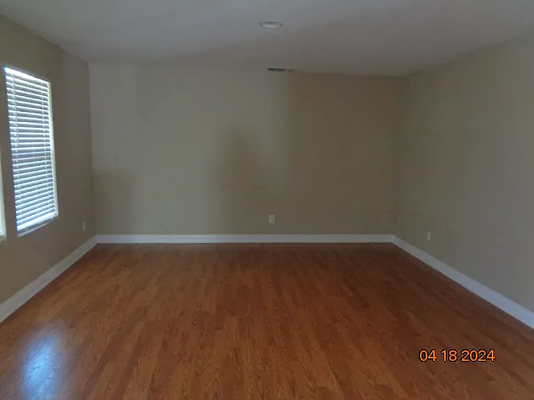 2064 W Avenue K #6 — Photo 2