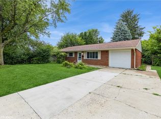 208 S San Bernardino Trl, Englewood, OH
