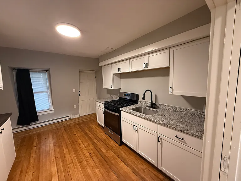 103 W Dutton St #E — Photo 12