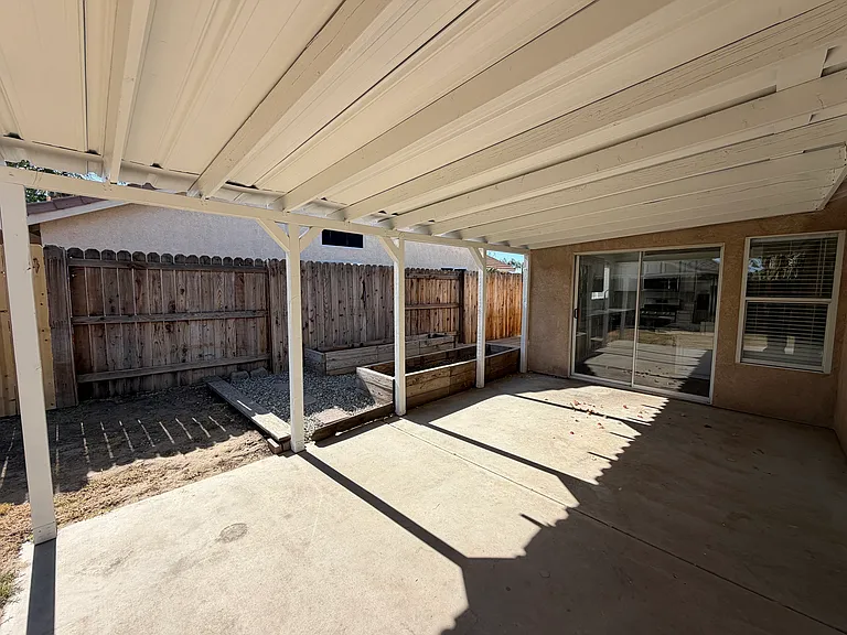 8319 Hemlock Ct — Photo 23