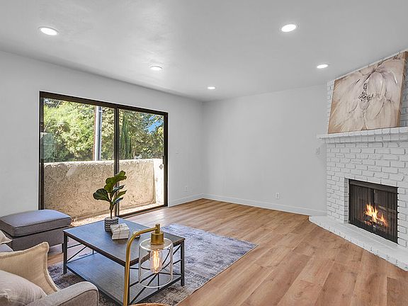 5th image of 11643 Chandler Blvd APT 101
