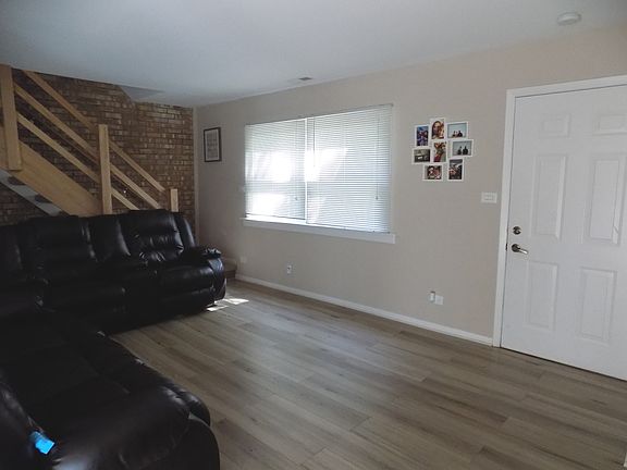 5th image of 197 Mary Ct Unit C
