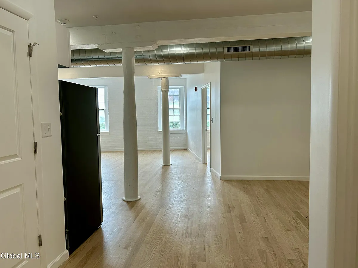 Building Photo - 155 River St #4C