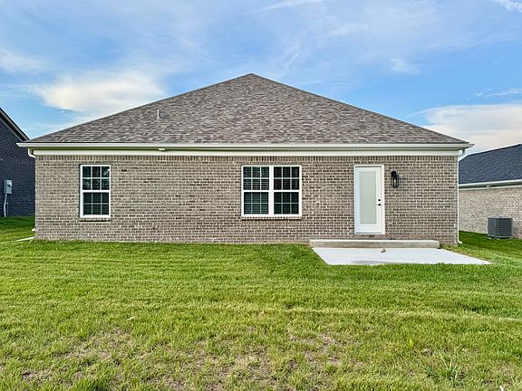4th image of 304 Cinchpost Cir