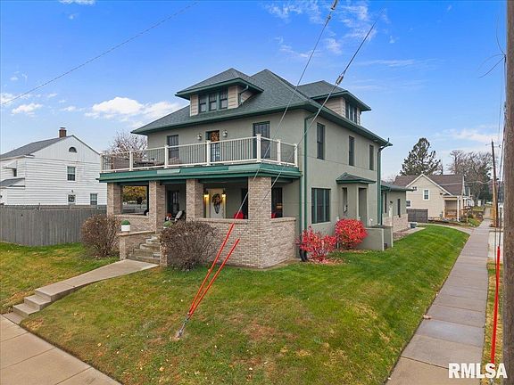 2nd image of 302 9th St