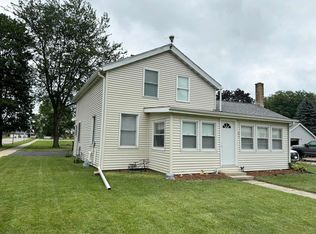 225 E State St, Fox Lake, WI 53933