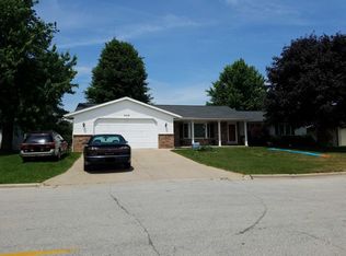 425 Nancy Ln, Pulaski, WI 54162