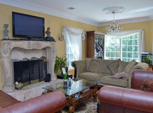 30 Notch Rd, Oak Ridge, NJ 07438