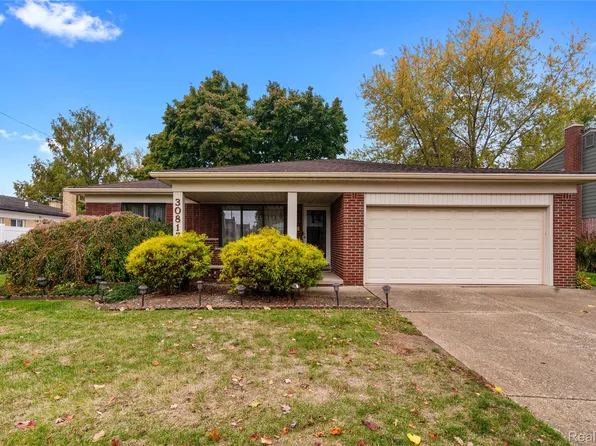 30817 Ohmer Dr, Warren, MI 48092