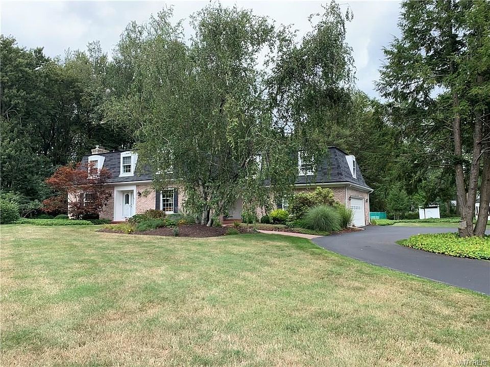 1st image of 135 Kandahar Dr