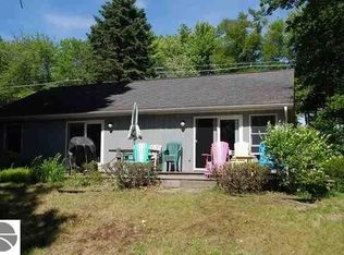 8841 Deadstream Rd, Honor, MI 49640