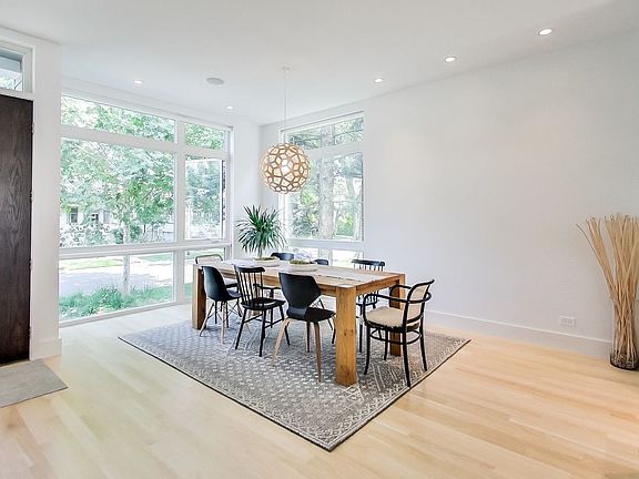 3rd image of 809 Gunderson Ave