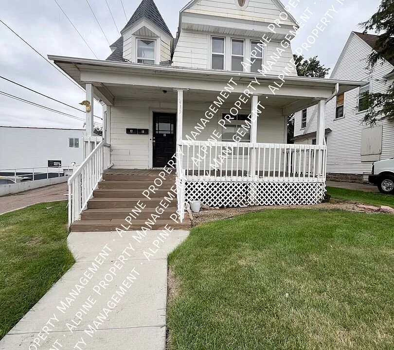 415 W 11th St #B